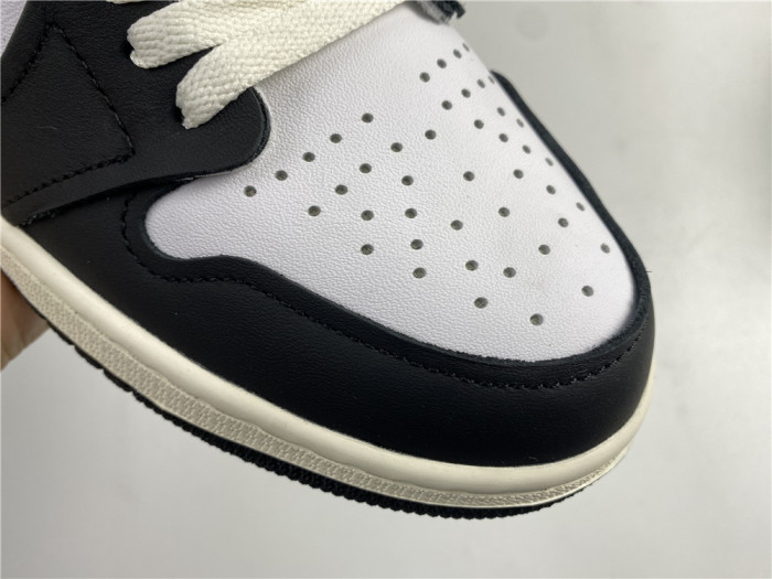 AIR JORDAN 1 RETRO HIGH OG ‘VOLT GOLD’ 555088-118