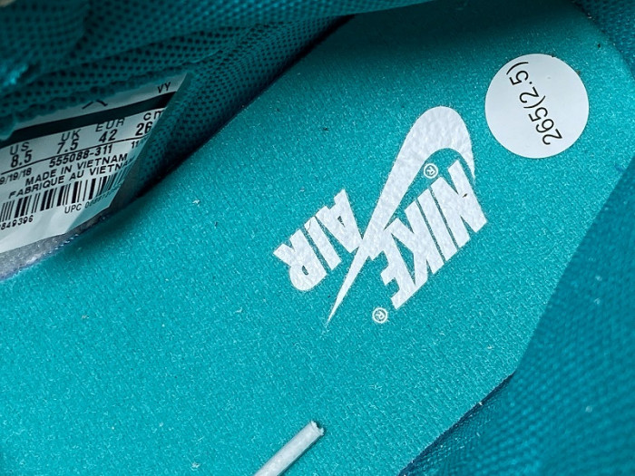 Air Jordan 1 Retro High OG “Turbo Green” 555088-311