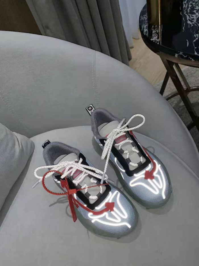 OFF-WHITE C/O ODSY-1000 SNEAKER