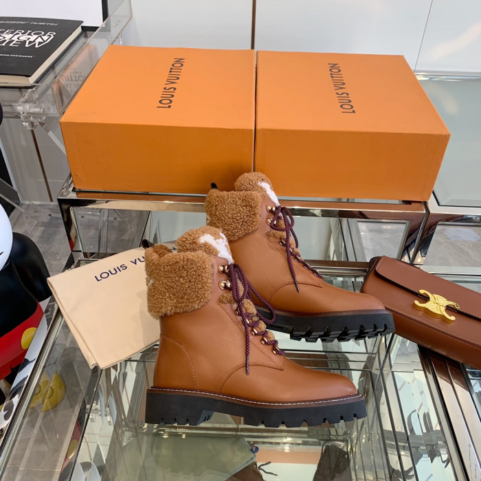 LOUS VUITO BOOTS
